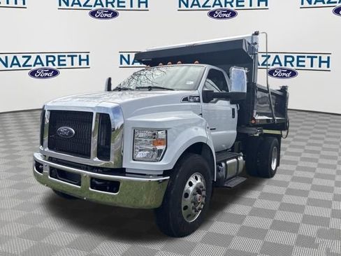 New 2027 Ford F750 2WD Regular Cab Super Duty image 3