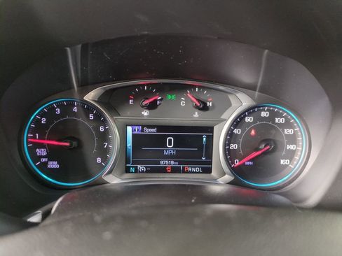 Used 2018 Chevrolet Equinox Premier image 15