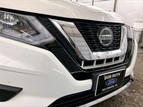 Used 2018 Nissan Rogue SV AWD/4WD image 29
