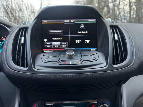 Used 2015 Ford Escape SE w/ Equipment Group 201A image 17