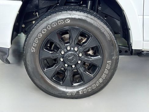 Used 2024 RAM 2500 Limited AWD/4WD image 9