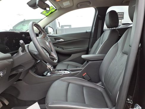 Certified 2025 Buick Encore GX Avenir w/ Avenir Convenience Package AWD/4WD image 12