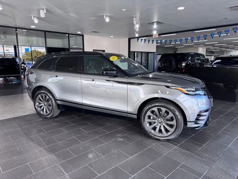 Used 2019 Land Rover Range Rover Velar R-Dynamic SE image 2