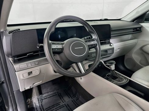 Used 2024 Hyundai Kona SEL AWD/4WD image 9