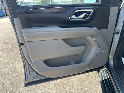 Used 2022 Chevrolet Tahoe LT w/ Luxury Package image 11