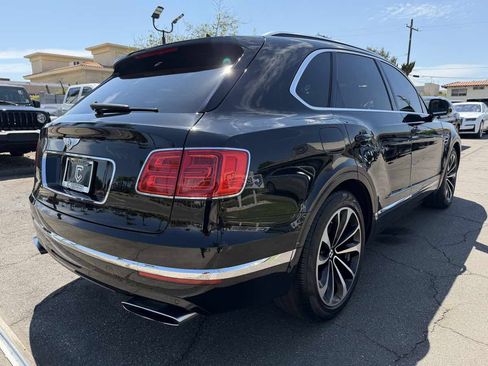 Used 2017 Bentley Bentayga AWD/4WD image 7