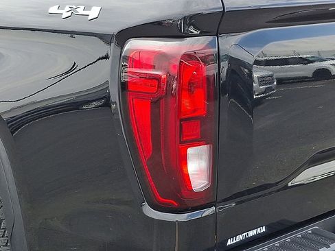 Used 2024 GMC Sierra 1500 Elevation image 11