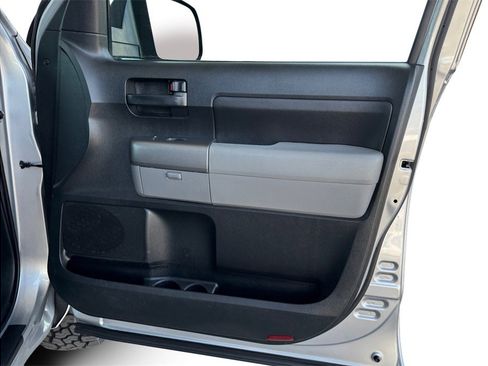 Used 2011 Toyota Tundra 2WD CrewMax w/ Tow Pkg image 17