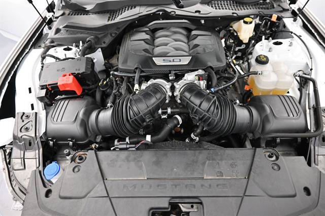 Used 2025 Ford Mustang GT Premium RWD image 17