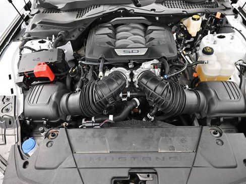 Used 2025 Ford Mustang GT Premium RWD image 17