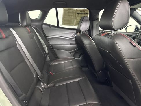 Used 2024 Chevrolet Trax RS FWD image 26