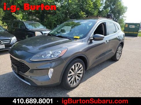 Used 2020 Ford Escape Titanium w/ Titanium Premium Package 2.0 AWD/4WD image 3
