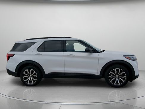 New 2026 Ford Explorer ST-Line image 35