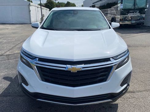 Used 2024 Chevrolet Equinox LT FWD image 2