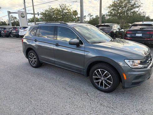 Used 2019 Volkswagen Tiguan SE w/ Panoramic Sunroof Package FWD image 27
