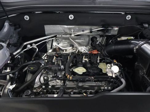 Used 2025 Volkswagen Atlas SEL Premium R-Line image 30