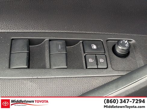 Used 2024 Toyota Corolla LE image 12