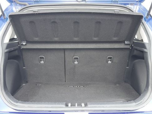 Used 2023 Hyundai Venue Limited FWD image 17