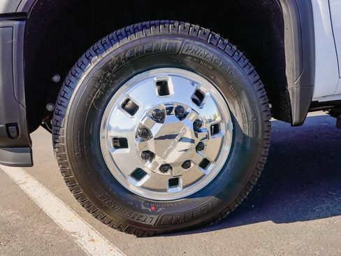 New 2026 GMC Sierra 3500 Denali w/ Denali Reserve Package AWD/4WD image 7