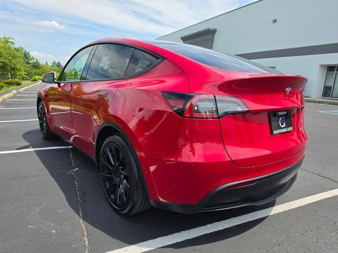 Used 2022 Tesla Model Y Long Range AWD/4WD image 12