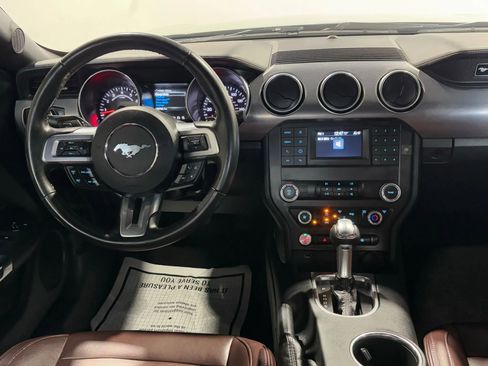 Used 2020 Ford Mustang GT image 18