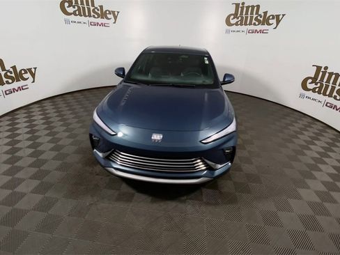 Used 2024 Buick Envista Preferred w/ Convenience I Package image 3