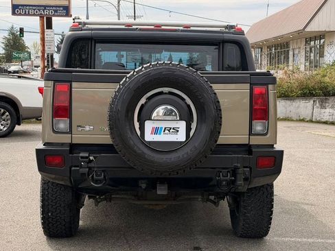Used 2005 HUMMER H2 SUT w/ Preferred Equipment Group AWD/4WD image 4