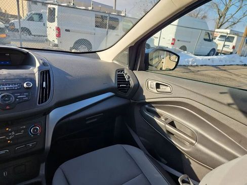 Used 2019 Ford Escape S image 17