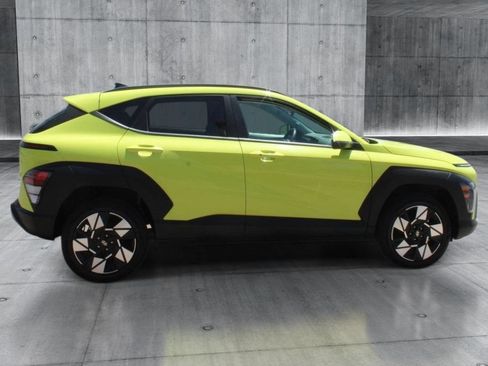 Used 2024 Hyundai Kona SEL AWD/4WD image 7