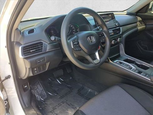 Used 2021 Honda Accord Hybrid image 10