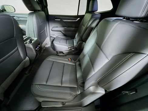 New 2026 GMC Acadia Elevation image 19