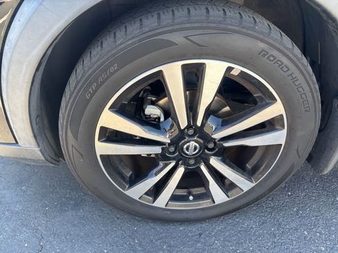 Used 2020 Nissan Kicks SV w/ Exterior Package image 6