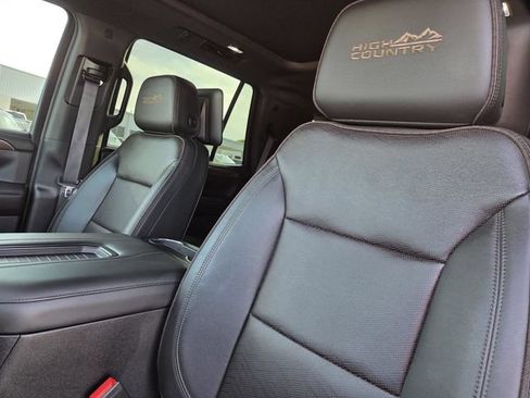 Used 2021 Chevrolet Tahoe High Country w/ Premium Package AWD/4WD image 27