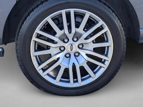 Used 2022 Ford Expedition Max Platinum image 25