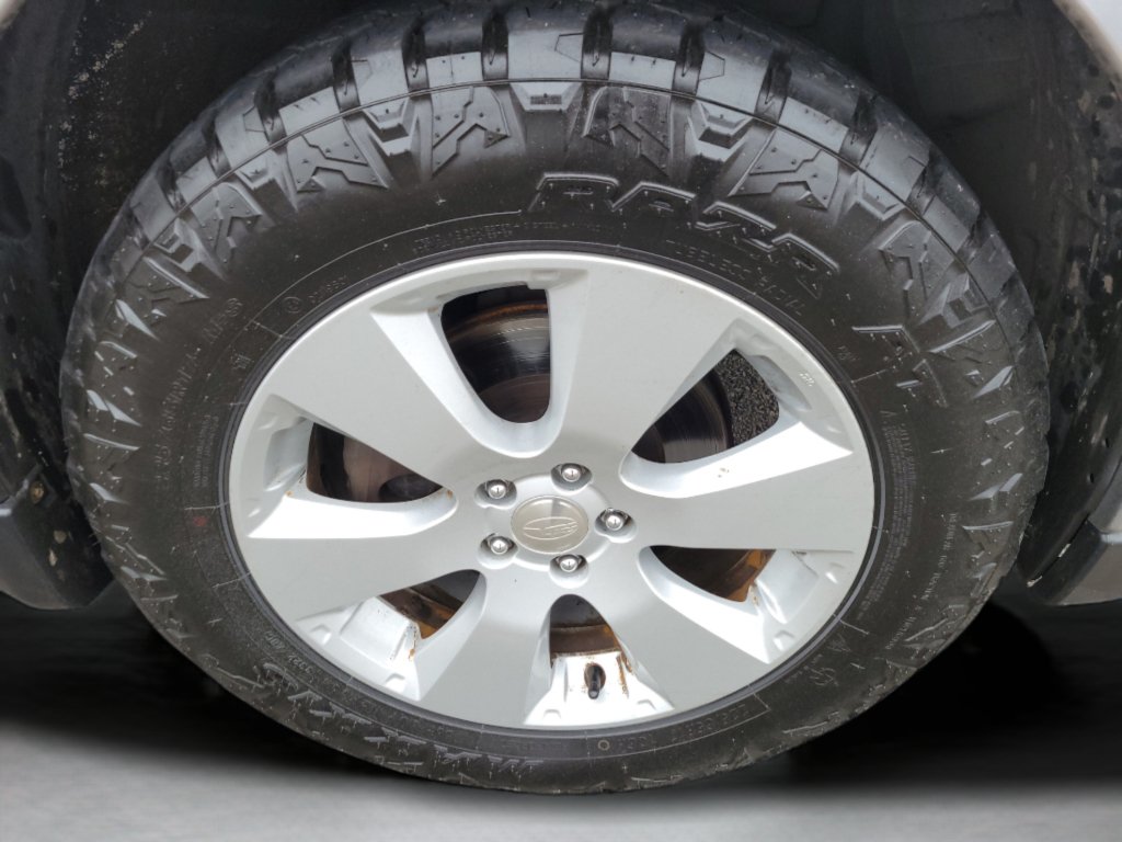 Used 2010 Subaru Outback 2.5i Premium w/ Popular Equipment Group 2A AWD/4WD image 25