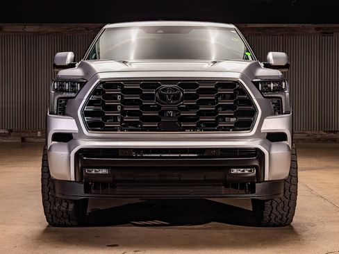 Used 2024 Toyota Sequoia Platinum image 2