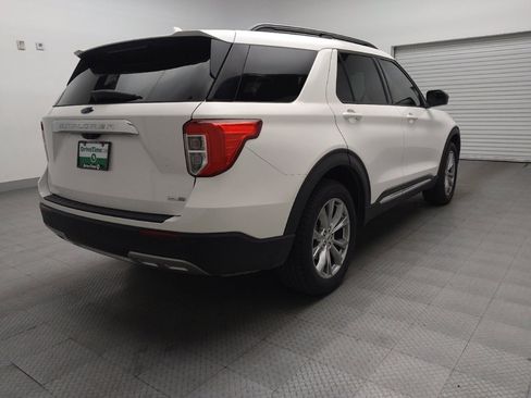 Used 2020 Ford Explorer XLT w/ Equipment Group 202A image 9
