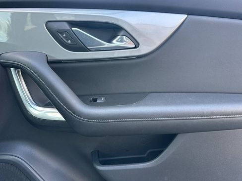 Used 2021 Chevrolet Blazer LT FWD image 19