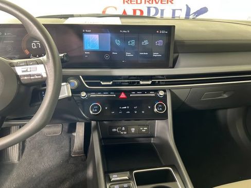 Used 2025 Hyundai Sonata SEL FWD image 16