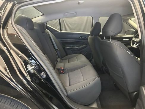 Used 2024 Nissan Altima 2.5 SV AWD/4WD image 18
