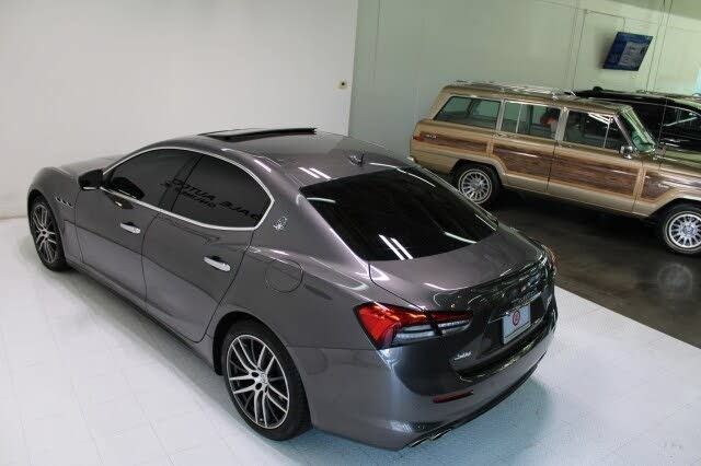 Used 2021 Maserati Ghibli S Q4 AWD/4WD image 46