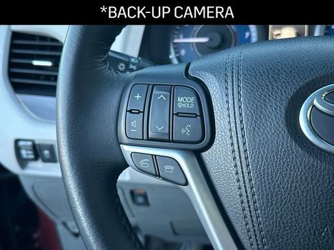 Used 2015 Toyota Sienna XLE image 6