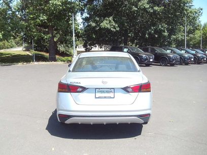Used 2025 Nissan Altima 2.5 SV