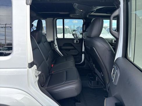 Certified 2025 Jeep Wrangler Sahara image 26