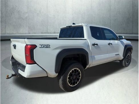 Used 2024 Toyota Tacoma TRD Off-Road image 6