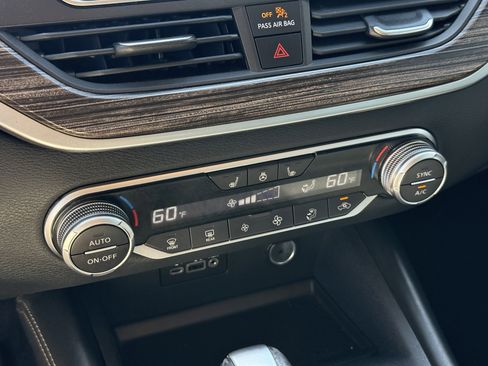 Used 2019 Nissan Altima 2.5 Platinum image 22