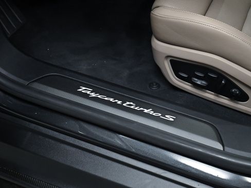 Used 2021 Porsche Taycan Turbo S image 29