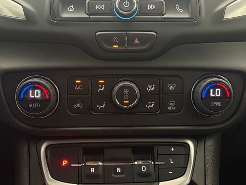 Used 2023 GMC Terrain SLE w/ Driver Convenience Package FWD image 24