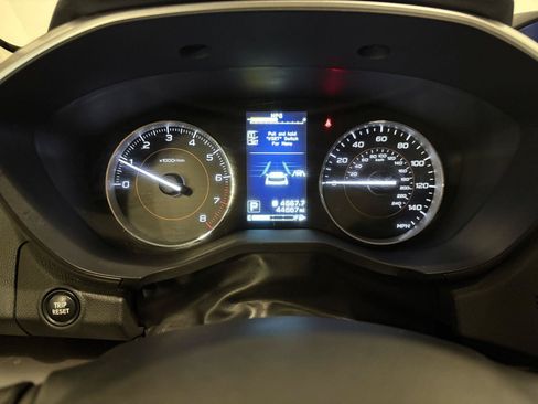 Used 2019 Subaru Crosstrek 2.0i Limited w/ Moonroof Package w/Navigation AWD/4WD image 16