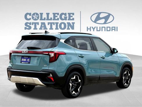 Used 2024 Kia Seltos EX image 10